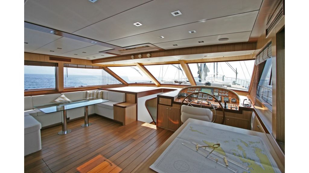 getaway-luxury-sailing-yacht-33-1024-576