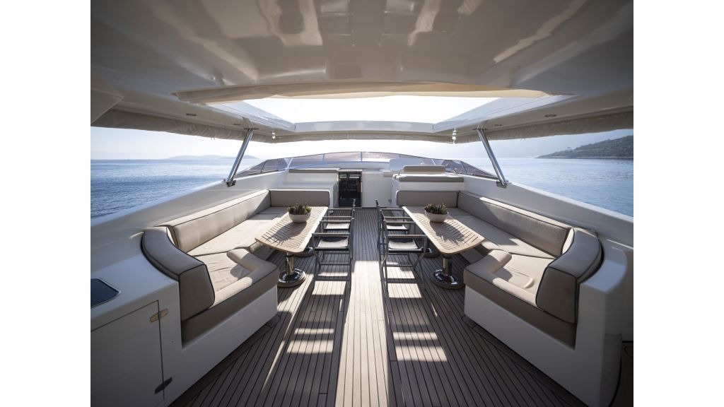 go-motor-yacht-for-charter-22-1024-576