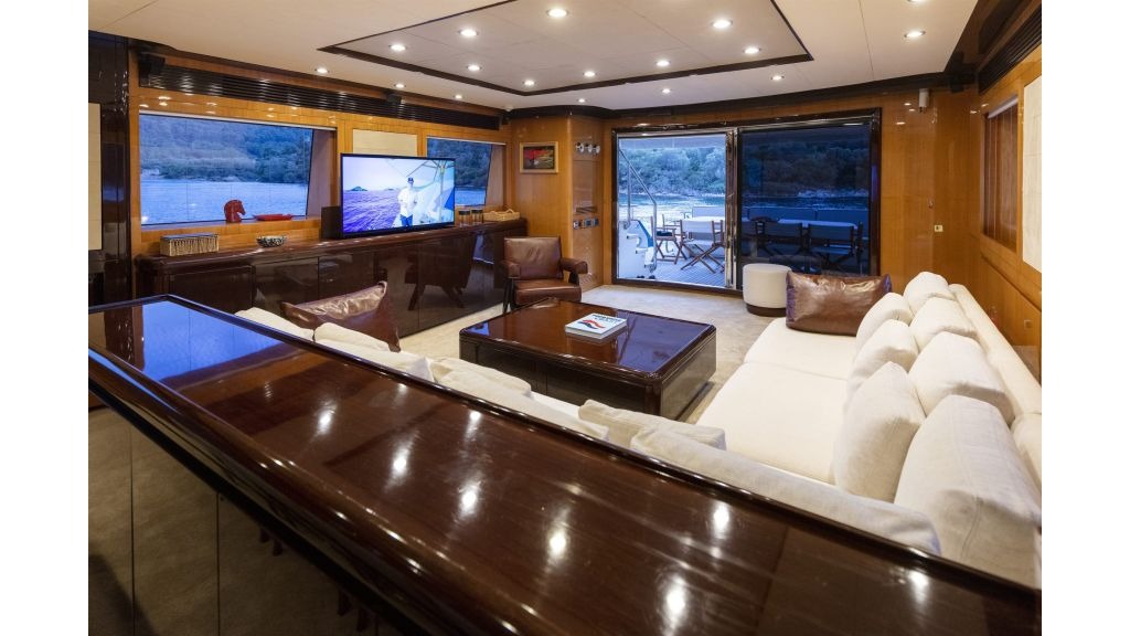 go-motor-yacht-for-charter-28-1024-576