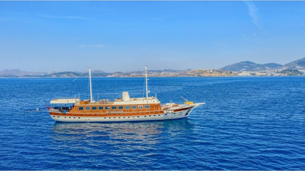 gulet-elara-1-14-1024-576