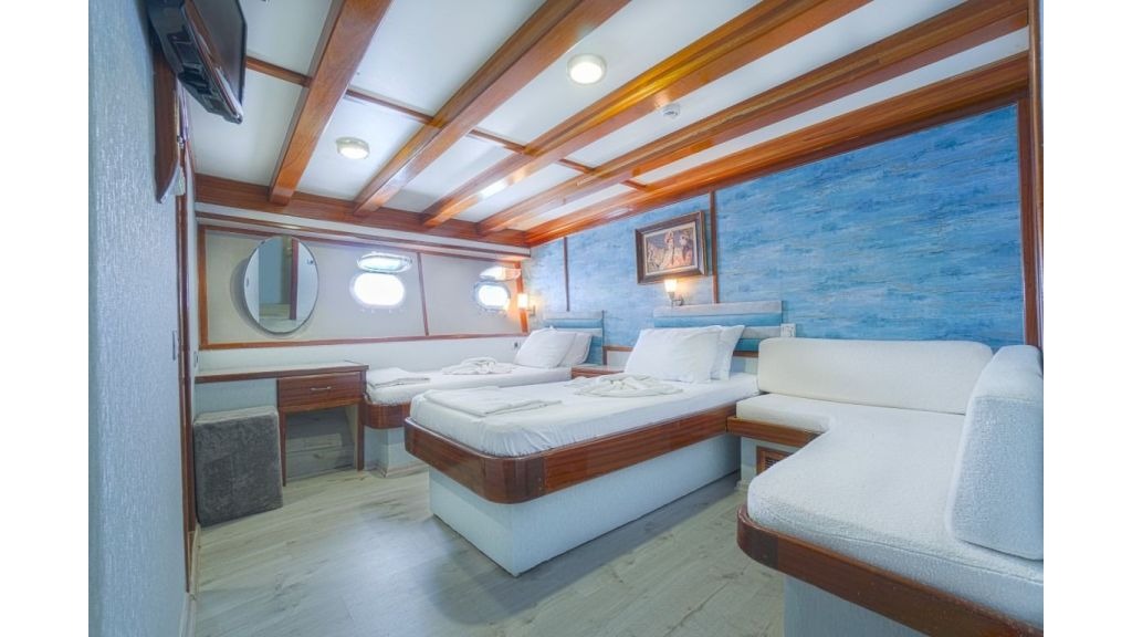 gulet-elara-1-16-1024-576