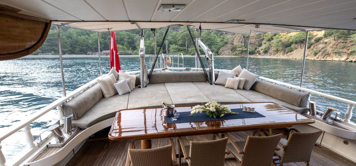 gulet-kayhan-8-master-1350-630