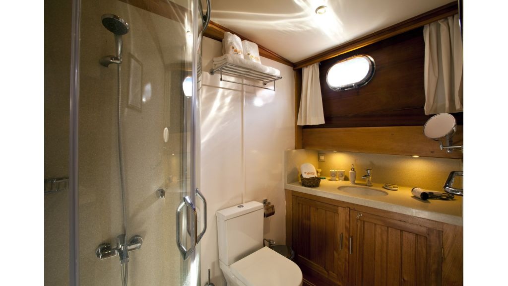 gulet-osman-kurt-2-1024-576