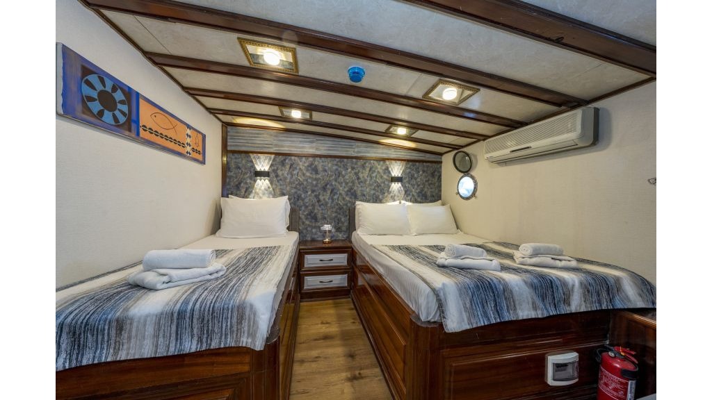 holiday-x-918-1024-576