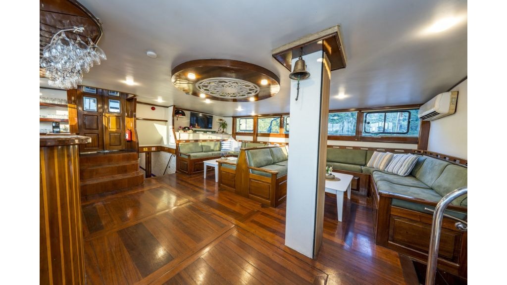 holiday-x-936-1024-576