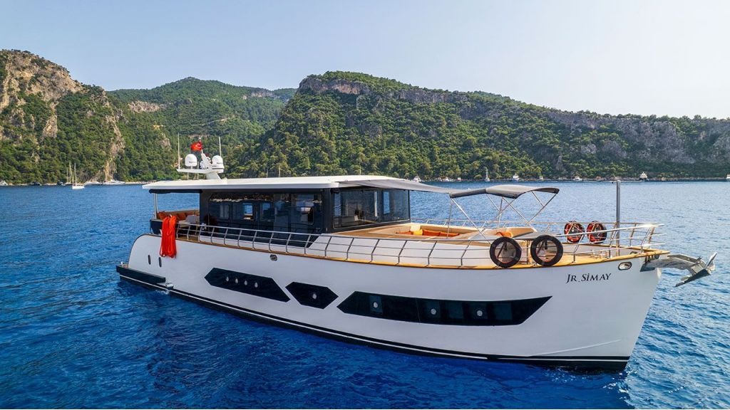 jr-simay-702-1024-576