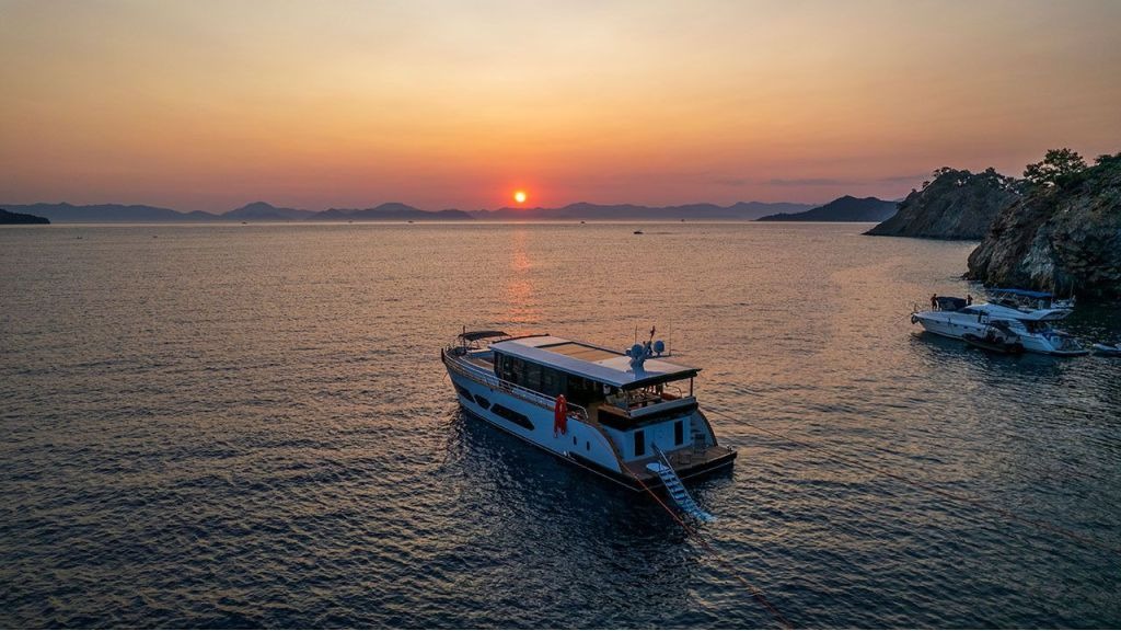 jr-simay-722-1024-576