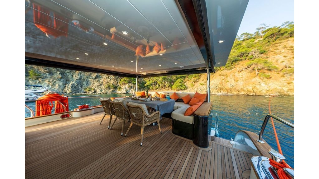 jr-simay-767-1024-576