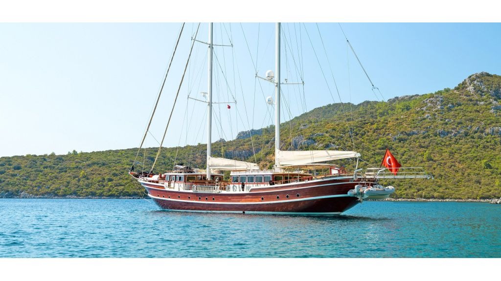 kaptan-kadir-luxury-gulet-2-1024-576