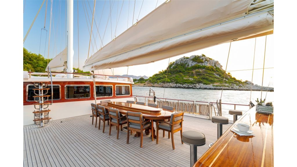 kaptan-kadir-luxury-gulet-40-1024-576