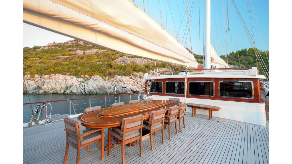 kaptan-kadir-luxury-gulet-41-1024-576