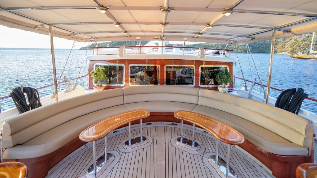 kaptan-kadir-luxury-gulet-46-1024-576