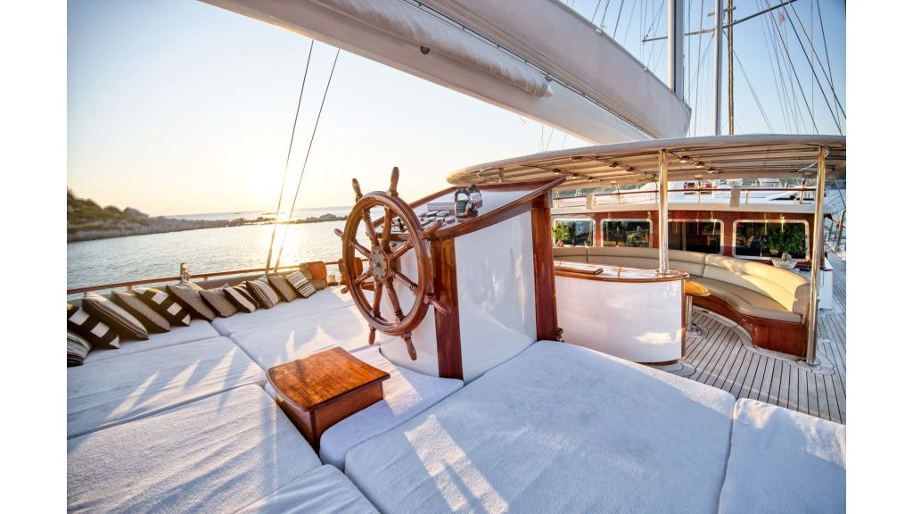 kaptan-kadir-luxury-gulet-47-1024-576