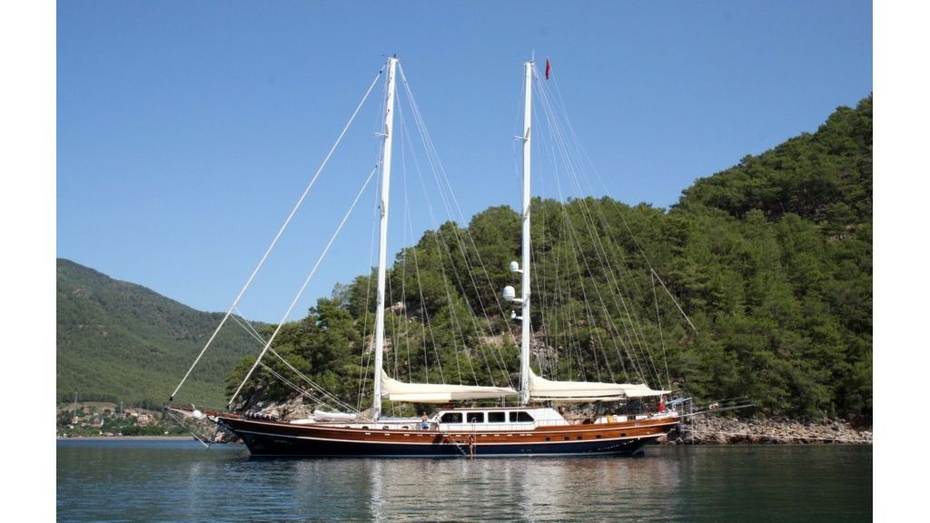 kaya-guneri-v-luxury-yacht-24-1024-576