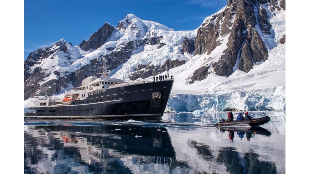 legend-yacht-051-1024-576