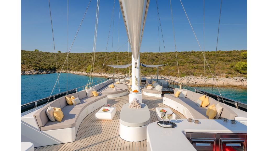 lg-sun-deck-10-1024-576