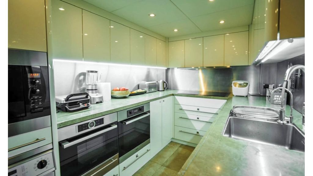 lucien-motor-yacht-16-1024-576