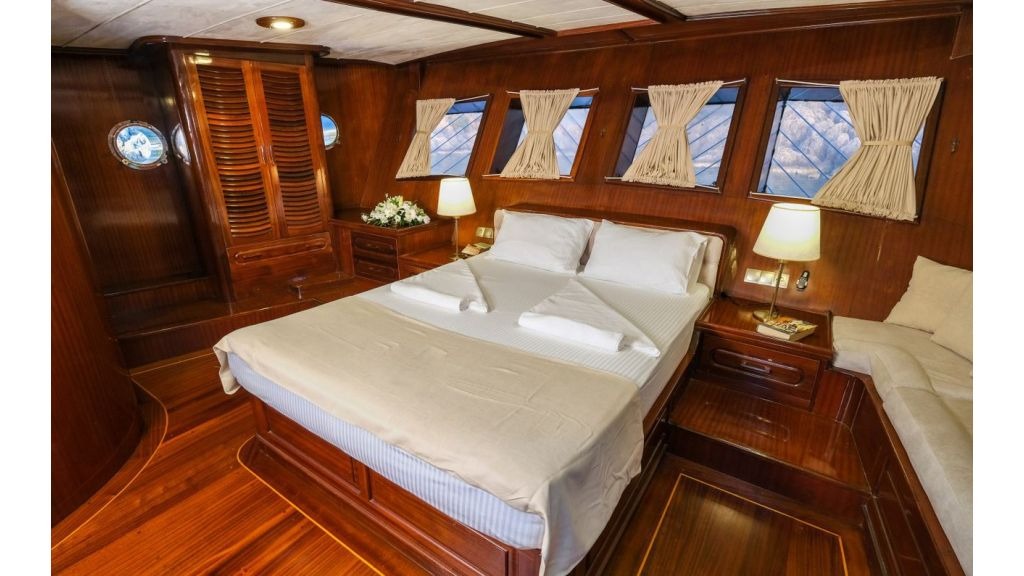 luxury-gulet-efe-burak-22-1024-576