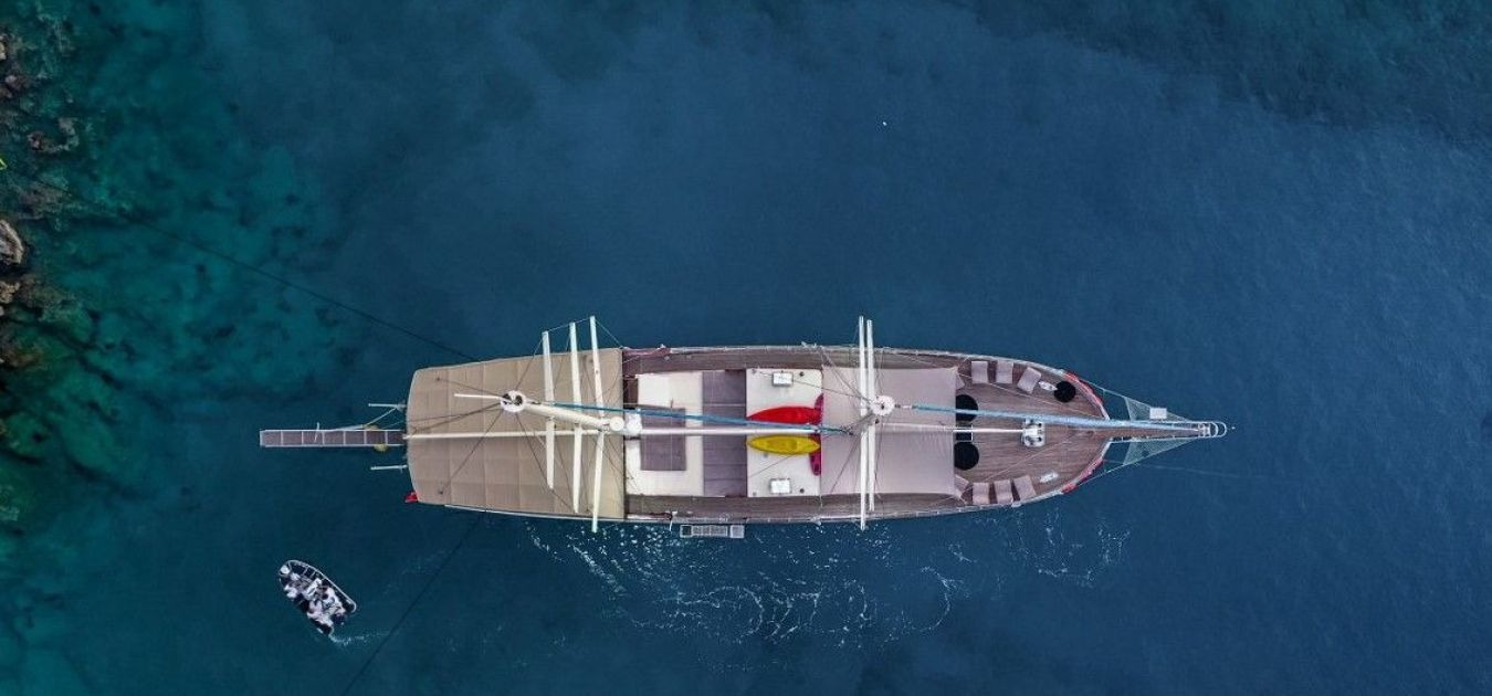 luxury-gulet-efe-burak-4-master-3-1350-630