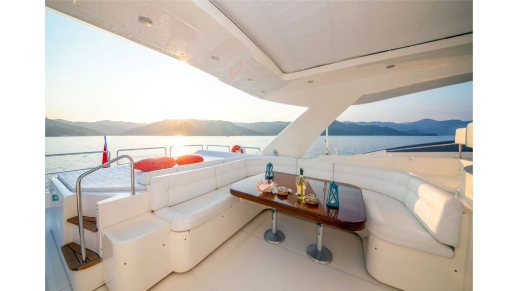 luxury-motor-yacht-funda-d-8-1024-576