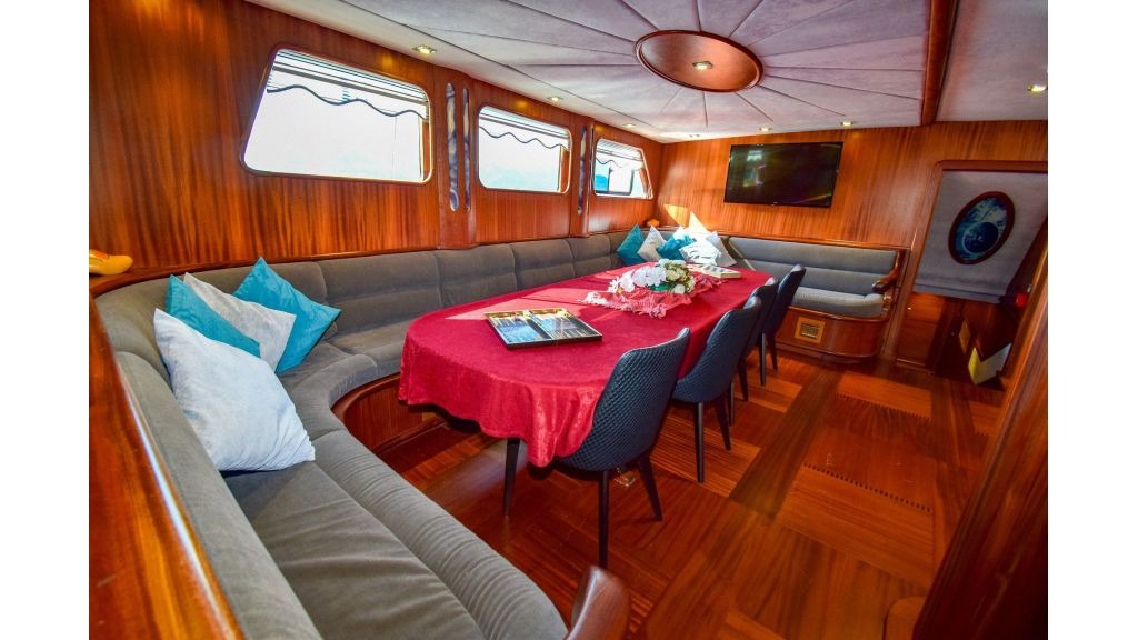 luxury-ugur-gulet-31-1024-576