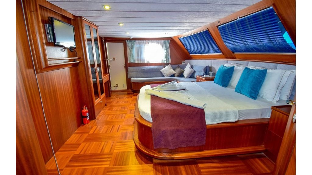 luxury-ugur-gulet-38-1024-576