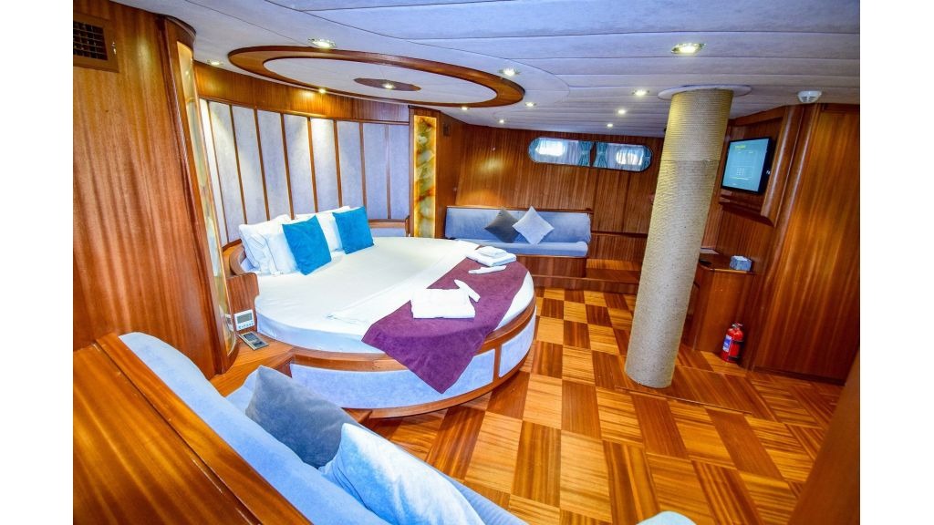 luxury-ugur-gulet-6-1024-576