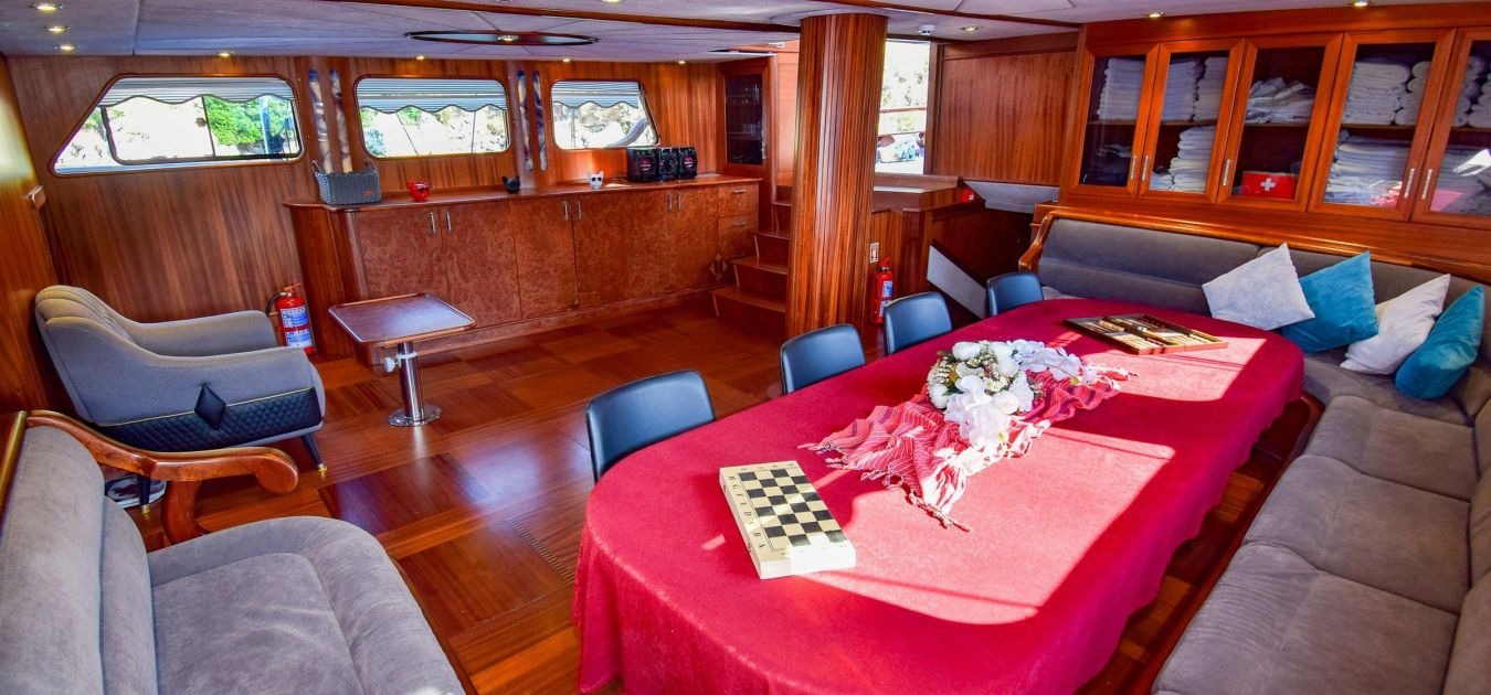 luxury-ugur-gulet-master-2-1350-630