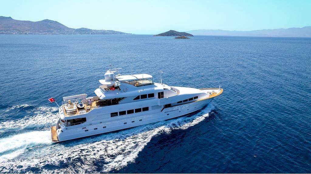 mary-motor-yacht-17-1024-576