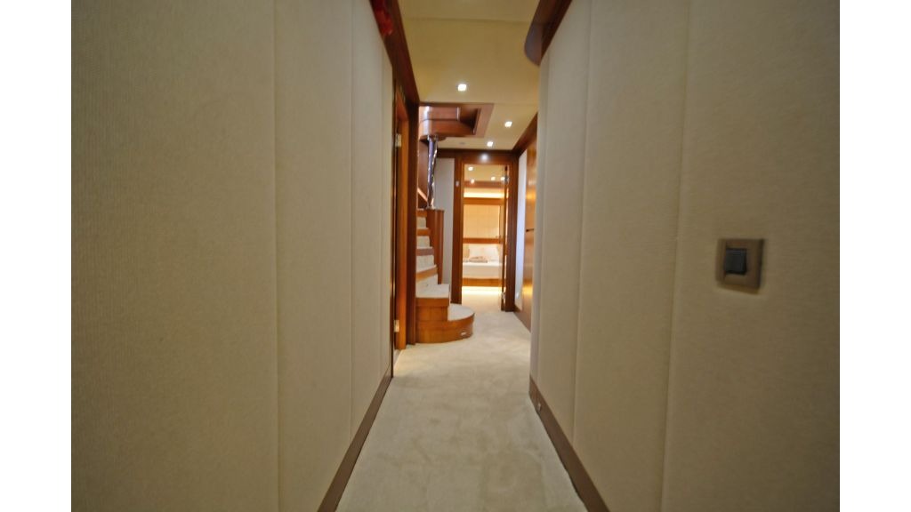 merve-motoryacht-10-1024-576