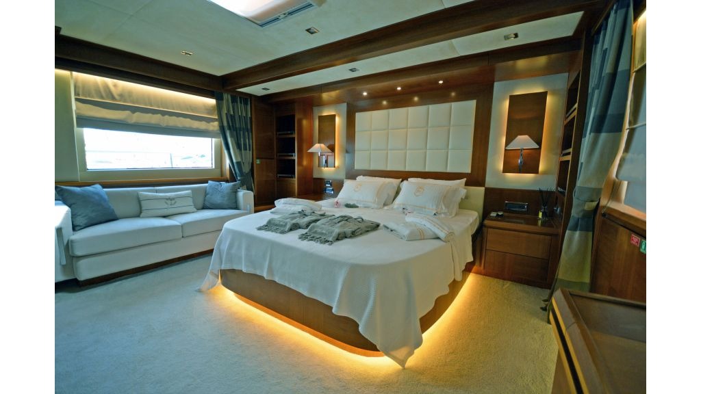 merve-motoryacht-5-1024-576