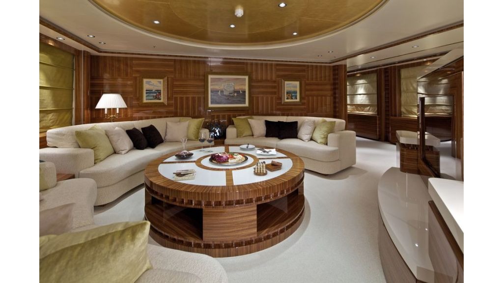 mia-rama-mega-yacht-master-1-1024-576