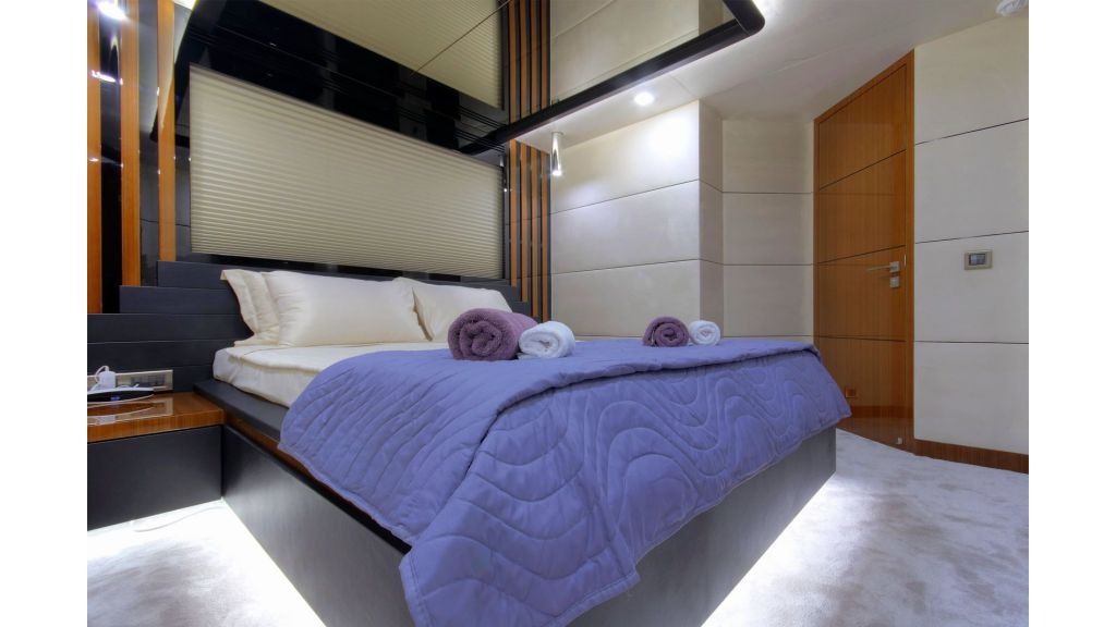 moss-luxury-motor-sailor-4-1024-576