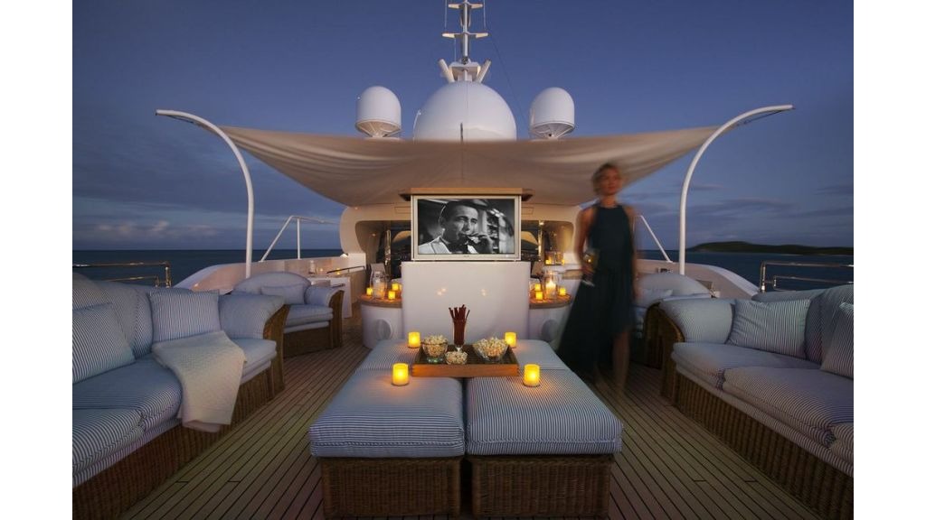 motor-yacht-starfire-2-1024-576