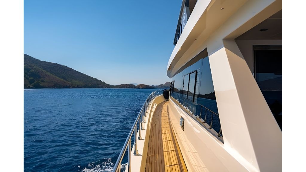 motoryacht-alessandro-22-1024-576