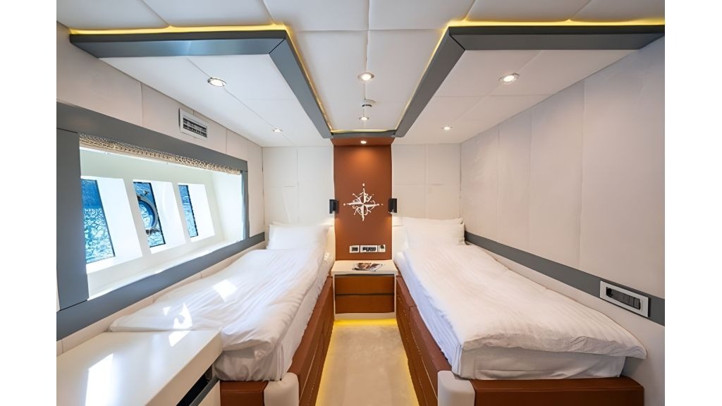 motoryacht-alessandro-23-1024-576