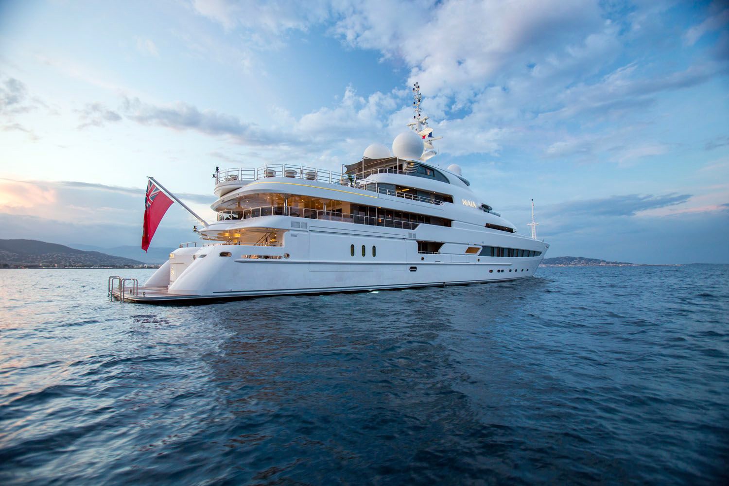 naia-luxury-charter-yacht-26