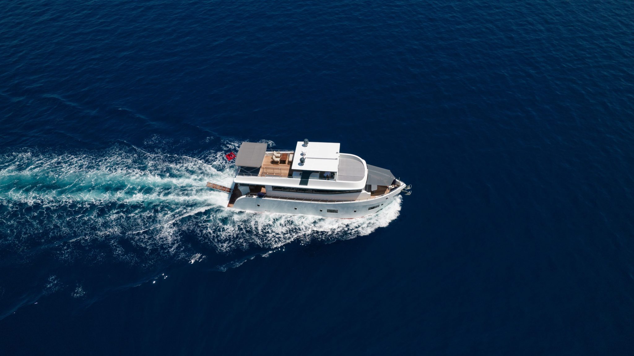 oggusto-trawler-01-2048x1151
