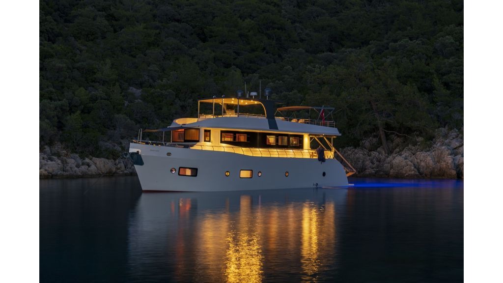 oggusto-trawler-18-1024-576