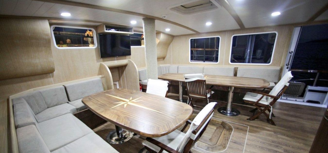 oguz-bey-saloon-master-1350-630