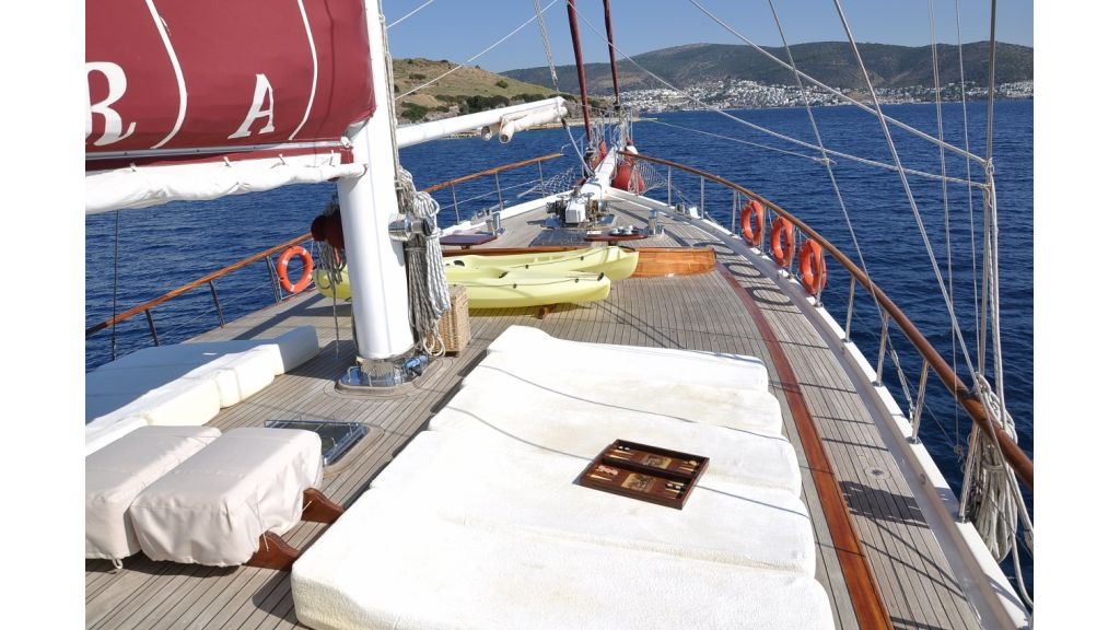 palmyra_gulet_deck-1024-576