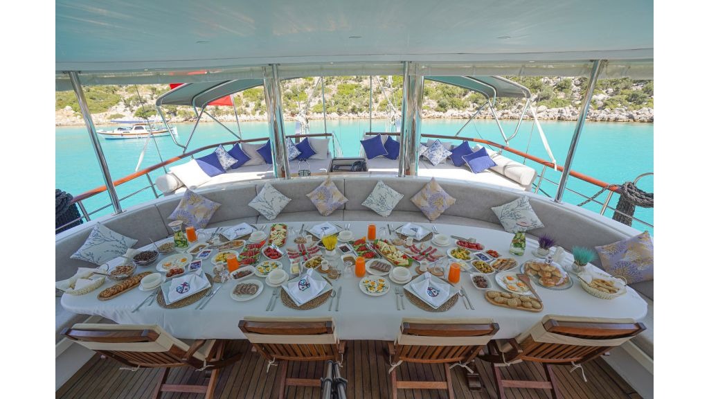 prenses-esila-gulet-33-1024-576