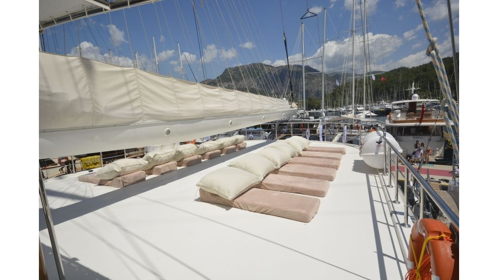 queen-atlantis-025-1024-576