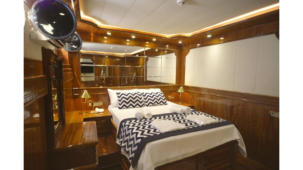 queen-atlantis-038-1024-576