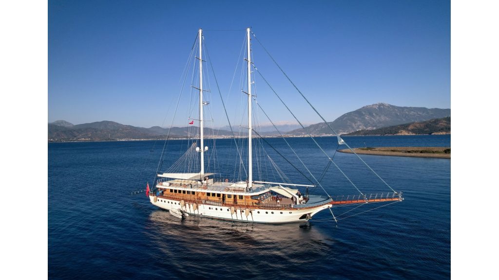 queen-atlantis-522-1024-576