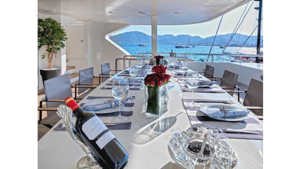 queen-mare-07-1024-576