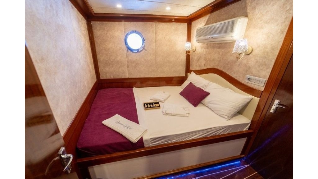 queen-of-rtt-343-1024-576