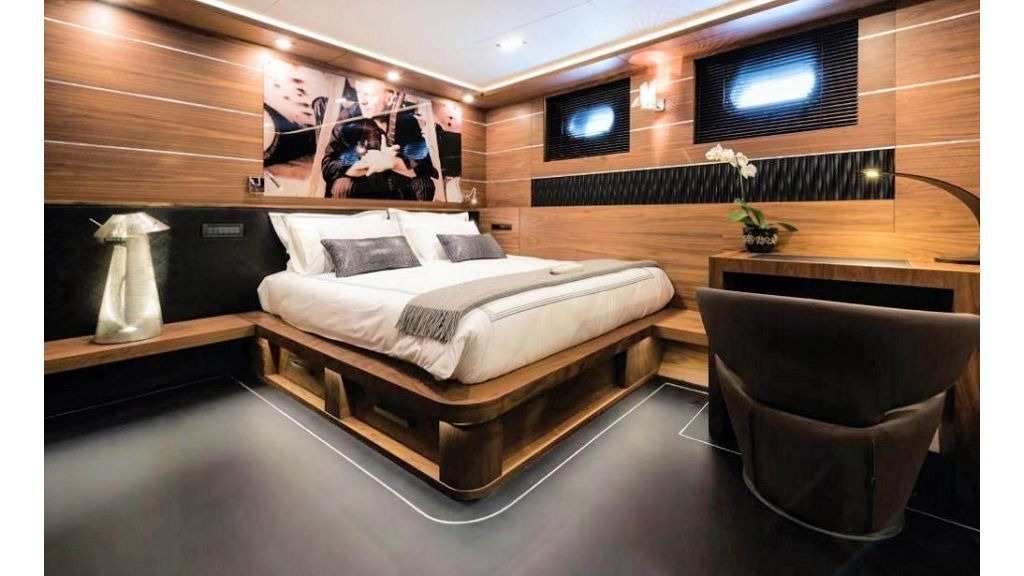 rox-star-sailing-yacht-2-1024-576