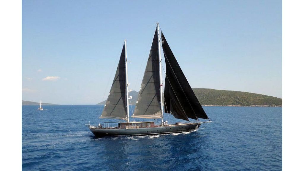 rox-star-sailing-yacht-3-1024-576