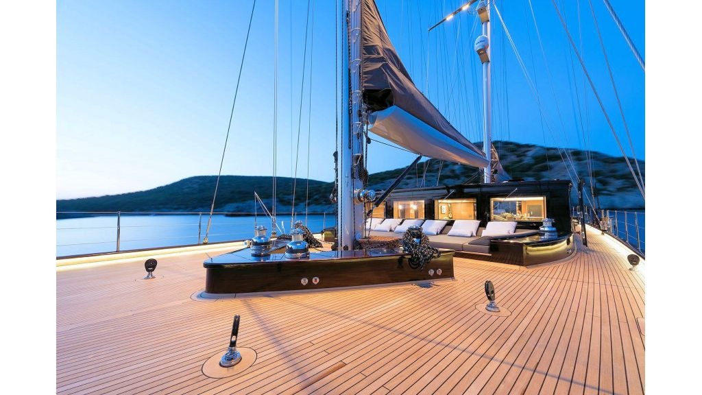 rox-star-sailing-yacht-35-master-1024-576